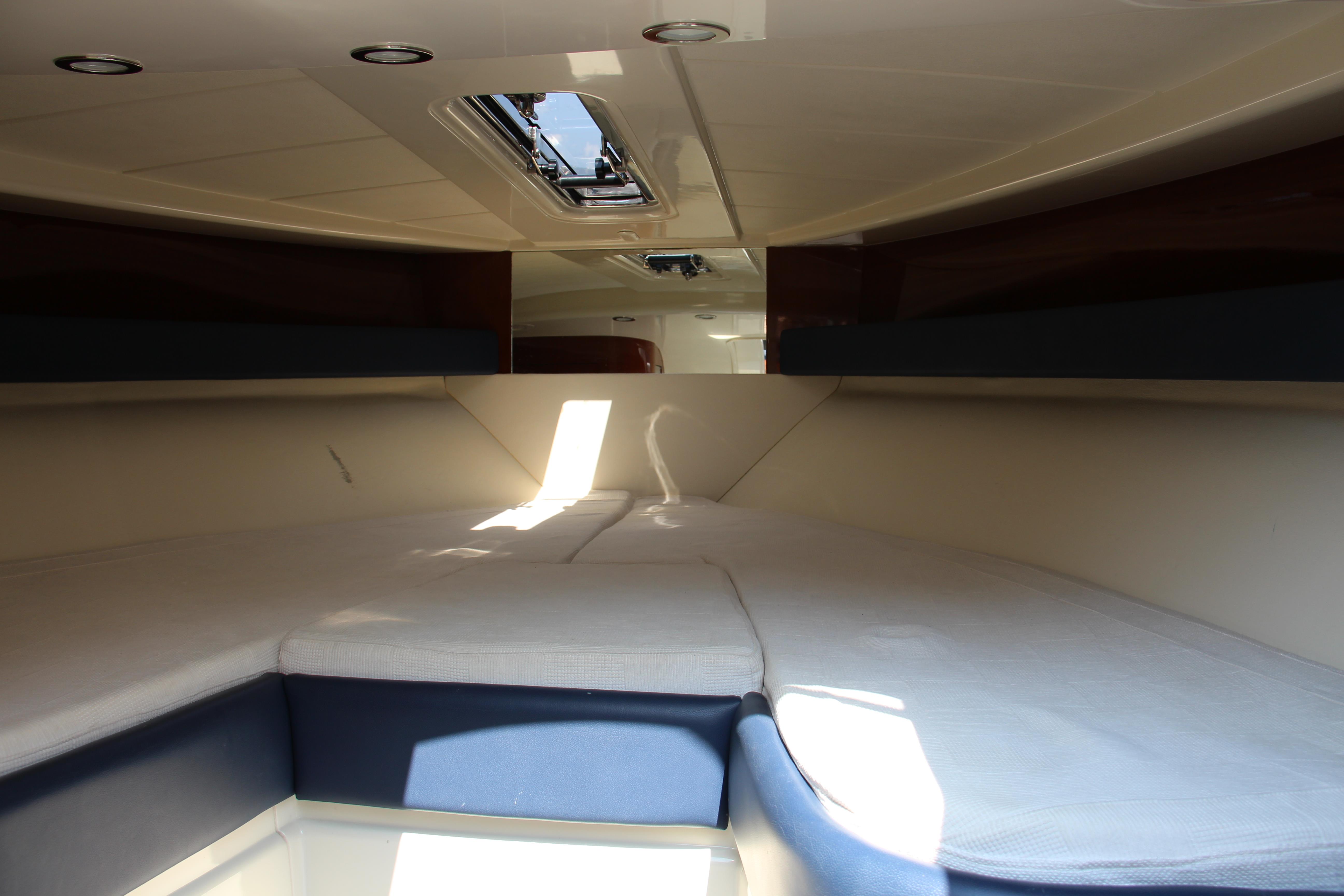 2002 RIVA 33' AQUARIVA 